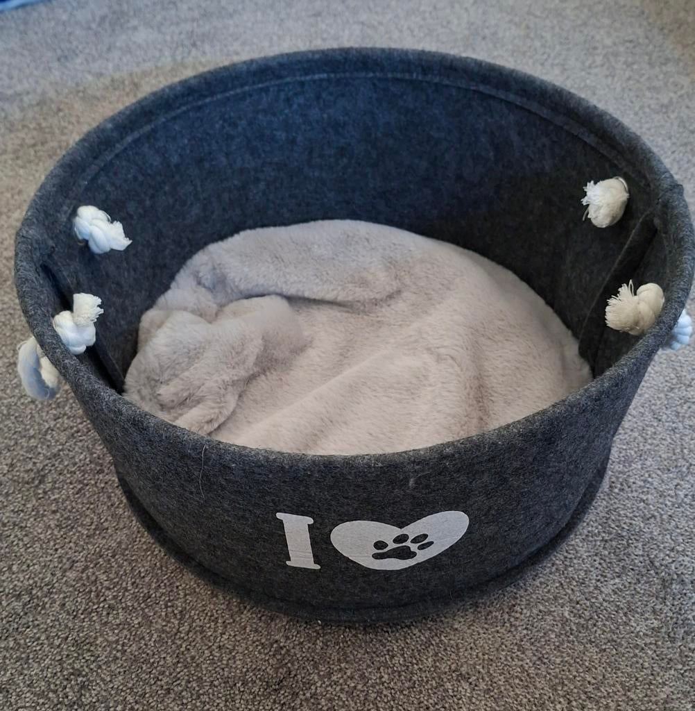 Te koop super leuk nieuw katten/hondenmandje, Ophalen of Verzenden, Nieuw