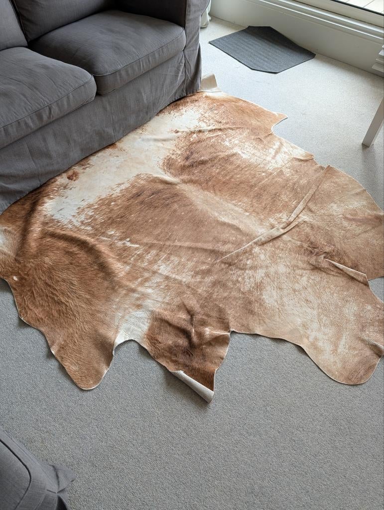 IKEA Koeienhuid Vloerkleed - Bruin/Wit, Huis en Inrichting, Stoffering | Tapijten en Kleden, Ophalen, Gebruikt, 100 tot 150 cm