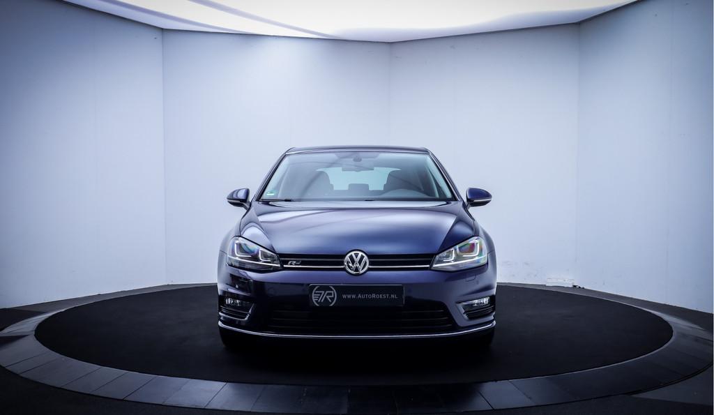 Volkswagen Golf 1.4 TSI R-LINE CARPLAY | XENON | CAMERA | ST, Stof, Gebruikt, Zwart, 4 cilinders