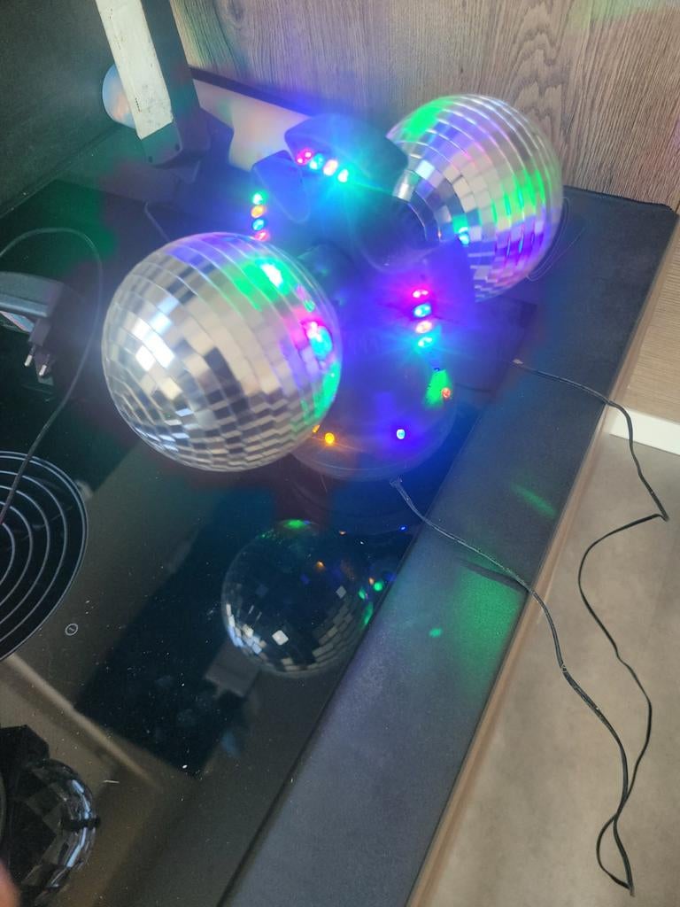 Disco verlichting - Discobol met LED-lichteffecten, Muziek en Instrumenten, Ophalen, Gebruikt, Discobol, Geluidgestuurd