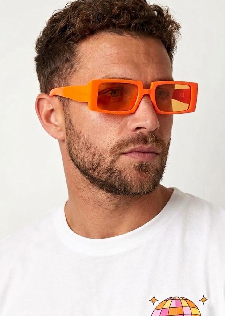 Oranje zonnebril nieuw kingsday wk mannen vrouwen, Ophalen of Verzenden, Nieuw, Oranje, Overige merken