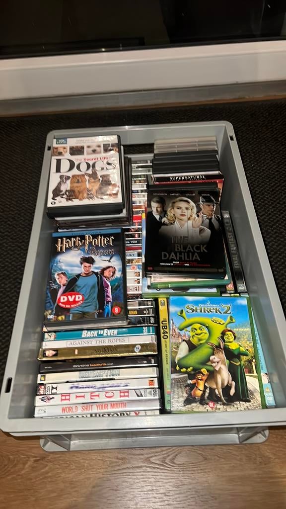 Te koop 84 verschillende dvds, Ophalen, Zo goed als nieuw