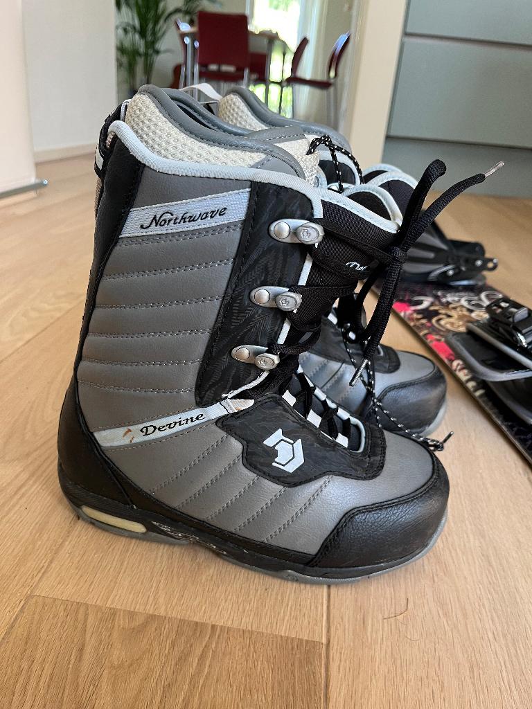 Northwave Devine snowboard schoenen, Sport en Fitness, Snowboarden, Gebruikt, Schoenen, Ophalen