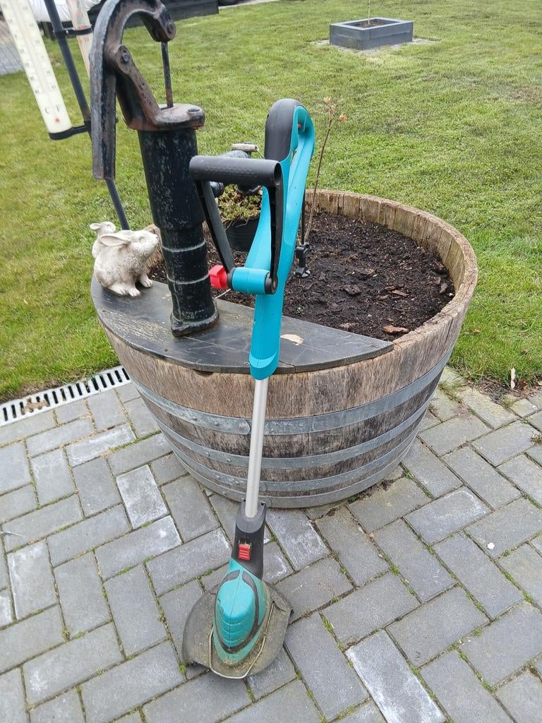 Bosch grastrimmer, Ophalen, Accu