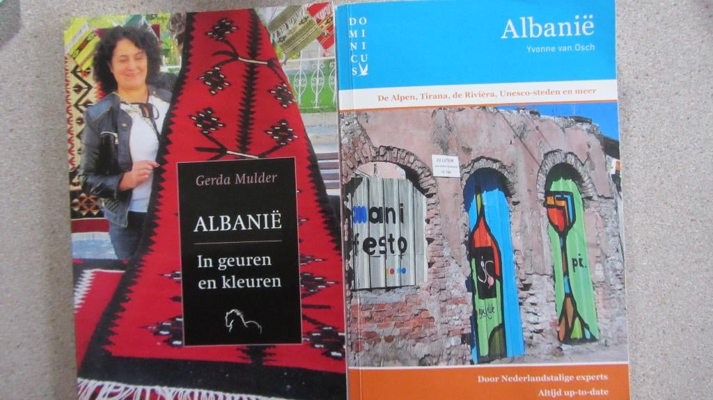 Albanië 2 gidsen, Overige merken, Europa, Ophalen of Verzenden, Zo goed als nieuw