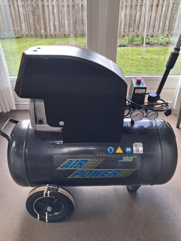 Compressor, 25 tot 100 liter, Ophalen, Zo goed als nieuw, 200 tot 400 liter/min