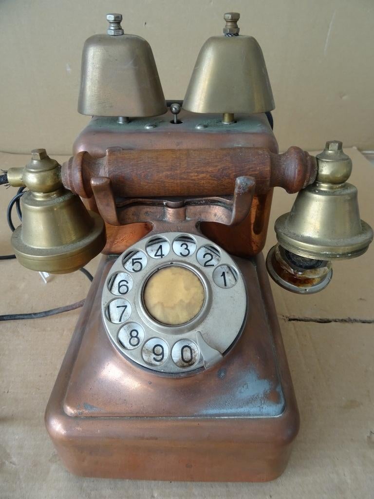 Antieke telefoon of vintage koperen telefoon telefoontoestel, Ophalen of Verzenden