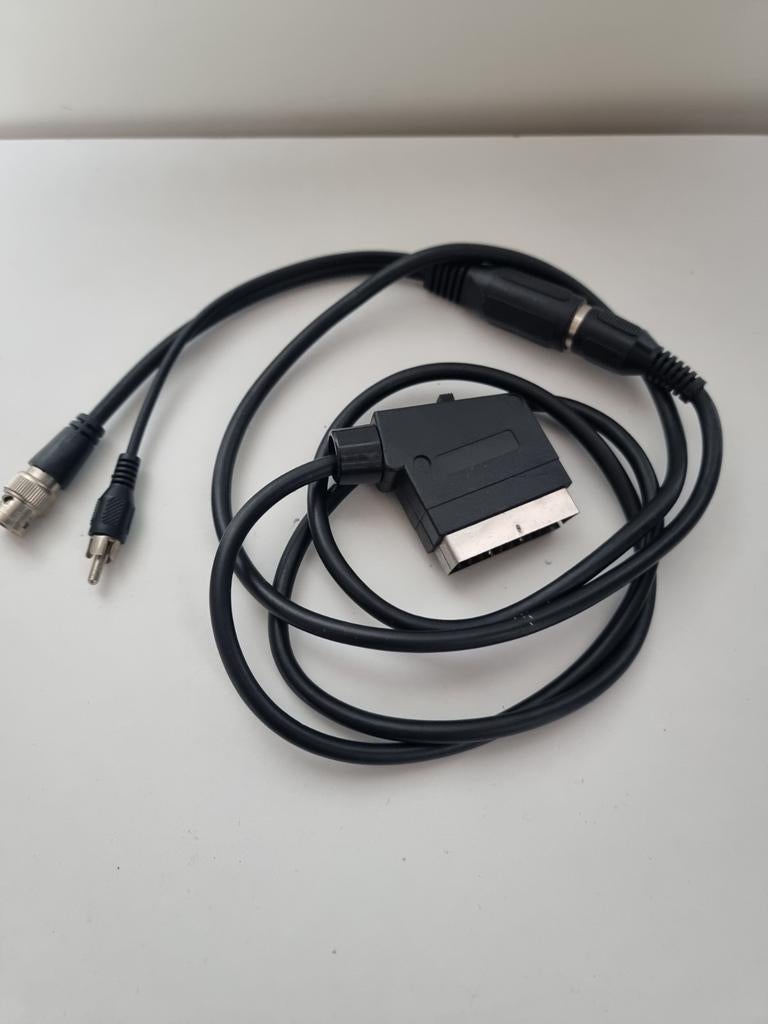SCART naar BNC/RCA kabel - Gebruikt, Audio, Tv en Foto, Audiokabels en Televisiekabels, Ophalen of Verzenden, Gebruikt, Minder dan 2 meter