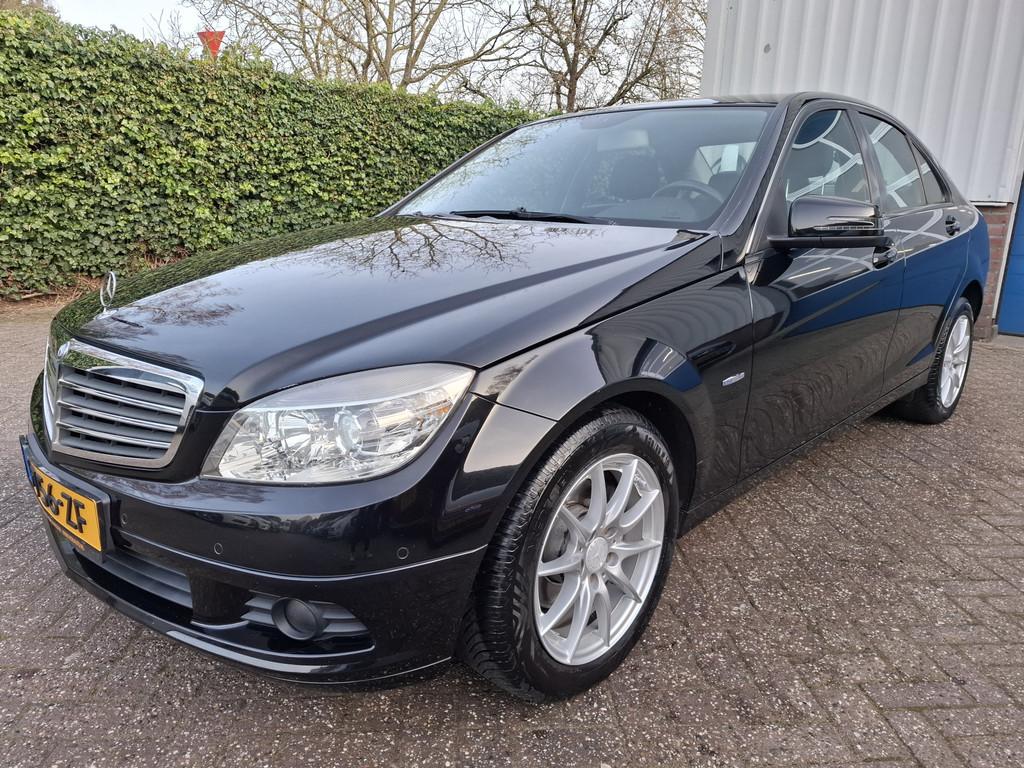 Mercedes-Benz C-Klasse 180 CGI BlueEFFICIENCY CLIMAT/CRUISE/, Automaat, 1796 cc, Zwart, 14 km/l