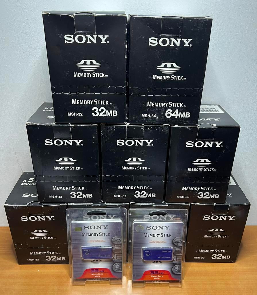 Sony Memory Sticks – 32MB & 64MB – Vintage opslag, Audio, Tv en Foto, Fotografie | Geheugenkaarten, Memory stick, Refurbished
