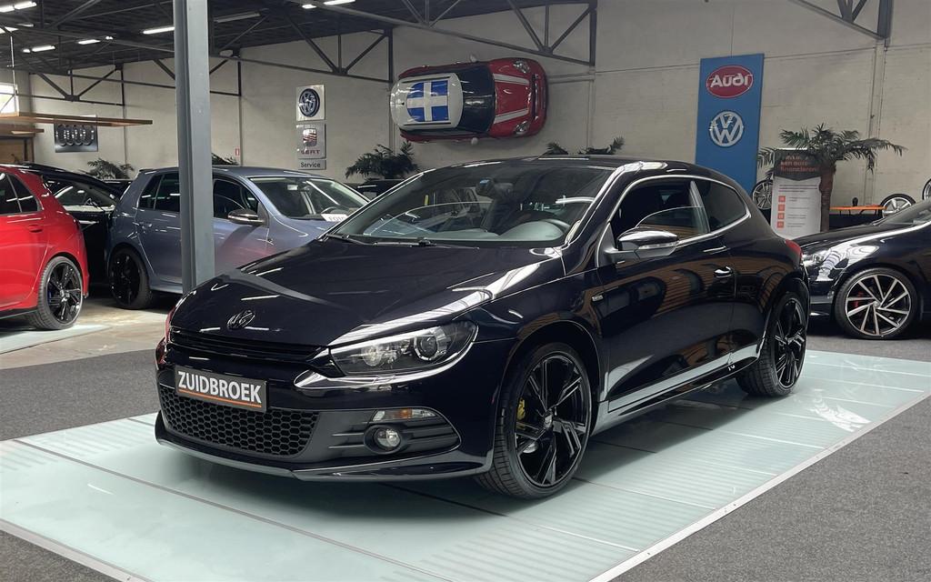 Volkswagen Scirocco 1.4 TSI R-Line Match BlueMotion, Gebruikt, 4 cilinders, 1290 kg, Origineel Nederlands