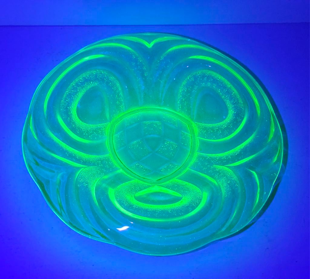 Uranium glas schaal, Antiek en Kunst, Antiek | Glas en Kristal, Ophalen of Verzenden
