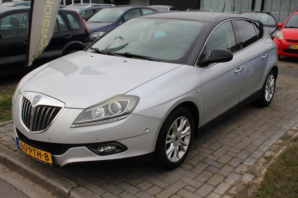 Lancia Delta 1.4 Multi Air Oro Dealer onderhouden NAV Climat, Auto's, Lancia, Voorwielaandrijving, Euro 5, 4 cilinders, Navigatiesysteem