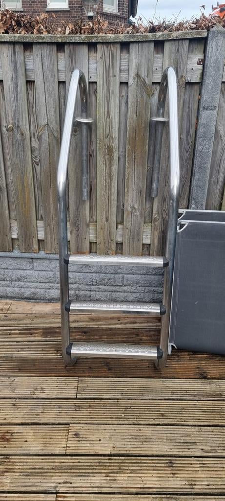 RVS zwembad trap 3 treden, Ophalen