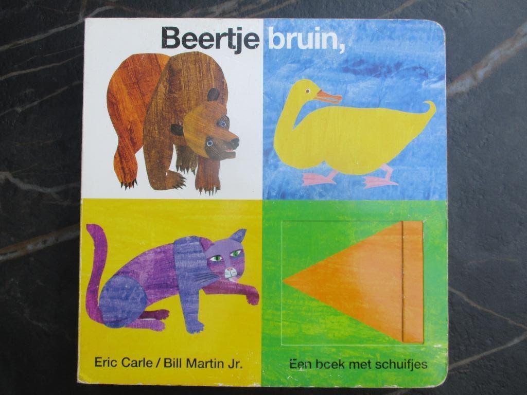 Beertje bruin, wat zie jij daar? - schuifjes boek Eric Carle, Boeken, Gelezen, 3 tot 4 jaar, Ophalen of Verzenden, Uitklap-, Voel- of Ontdekboek