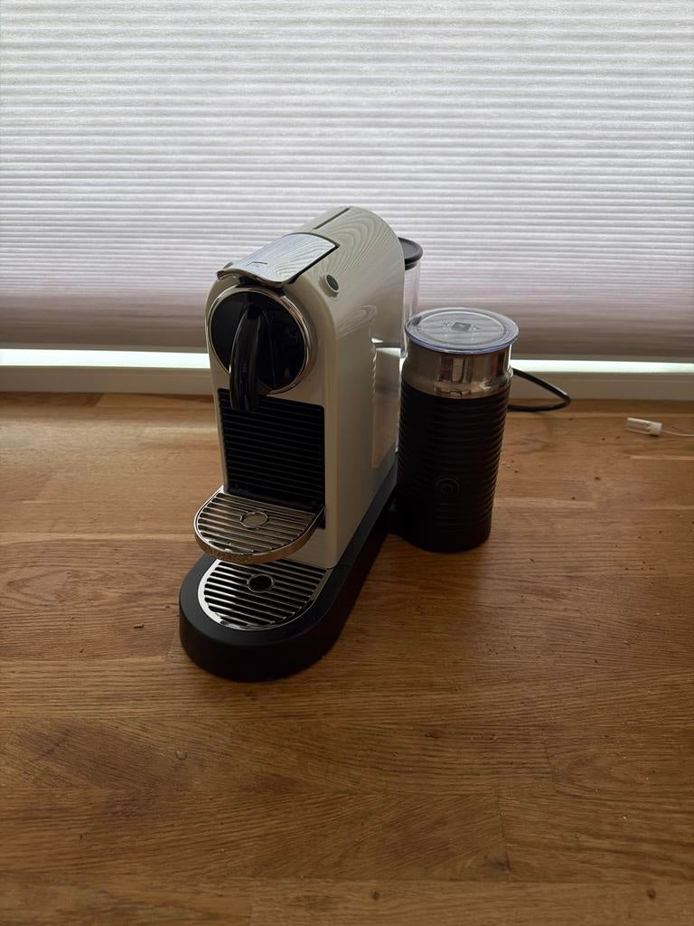 Nespresso citiz & milk met melkopschuimer, Witgoed en Apparatuur, Koffiezetapparaten, Ophalen, Gebruikt, Espresso apparaat, 1 kopje