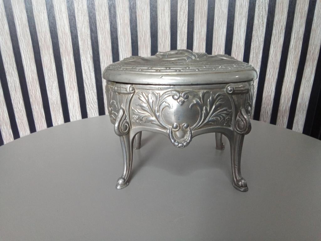 Verzilverde Franse cupido-sieradendoosje, Antiek en Kunst, Ophalen of Verzenden