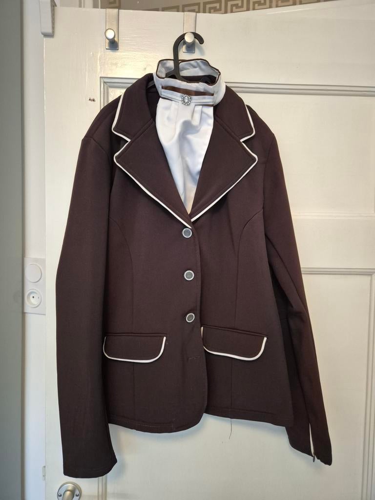 Dames wedstrijdset bruin damesmaat 42, Ophalen of Verzenden, Dressuur, Dames, Bovenkleding