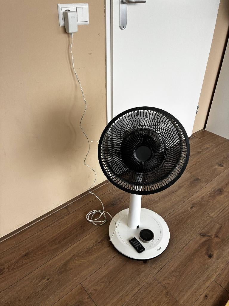 Duux Whisper Ventilator Wit, Witgoed en Apparatuur, Ventilatoren, Ophalen, Ventilator met afstandsbediening, Gebruikt, Statiefventilator