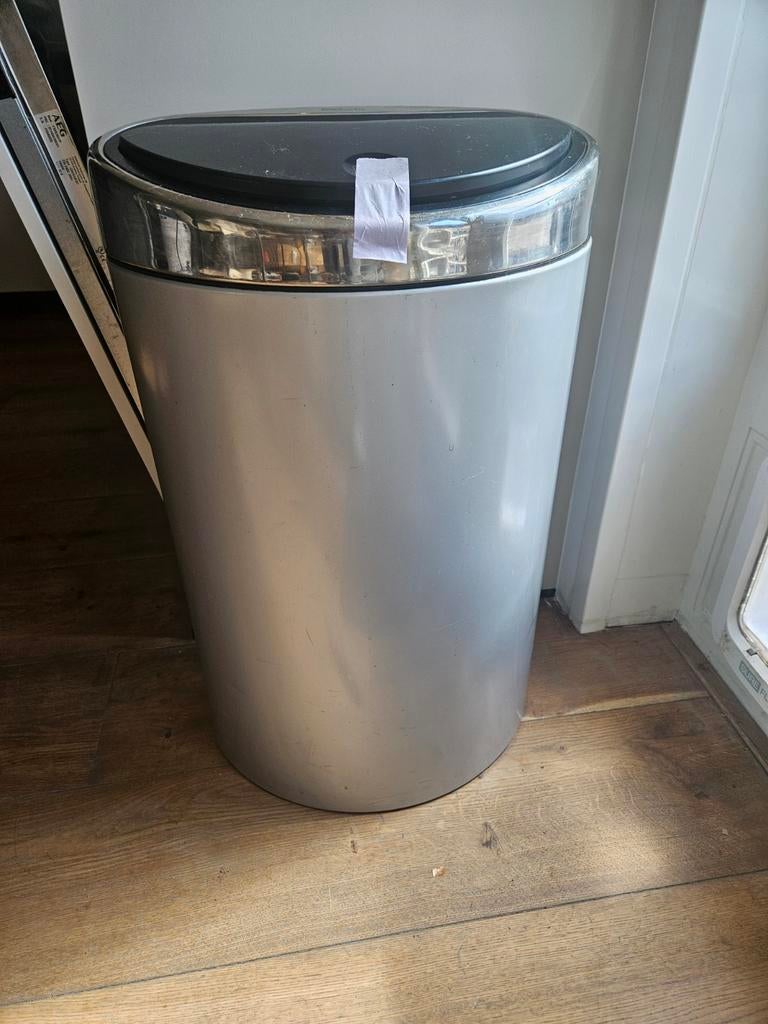 Prullenbak vuilnisbak Brabantia touch bin 40 liter halfrond, 40 liter of meer, Ophalen, Gebruikt, Rvs