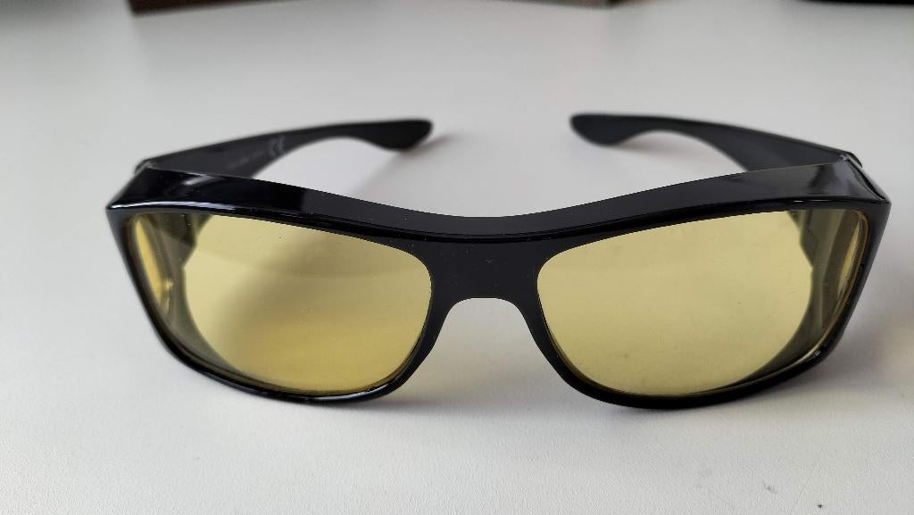 Dames, overzet bril, Sieraden, Tassen en Uiterlijk, Zonnebrillen en Brillen | Dames, Overige merken, Zwart, Ophalen of Verzenden