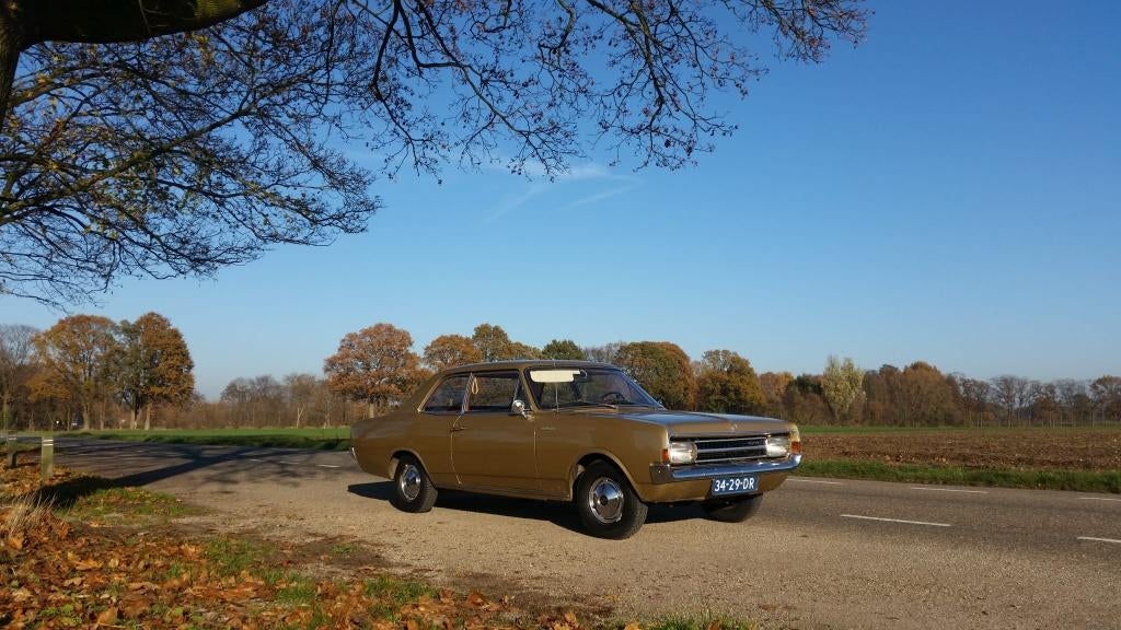 Opel Rekord 1.7, Achterwielaandrijving, Overige modellen, 4 cilinders, Beige