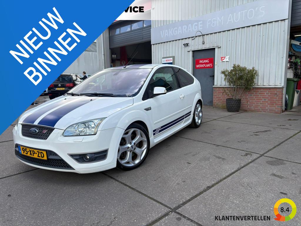Ford Focus 2.5-20V ST Distributie, koppeling, banden remmen, Gebruikt, Parkeersensor, Wit, 11 km/l