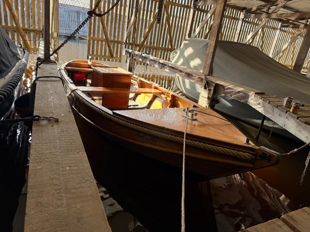 Houten vlet, punter, sloep boot yanmar binnenboord, Ophalen, 10 tot 30 pk, Gebruikt, Binnenboordmotor