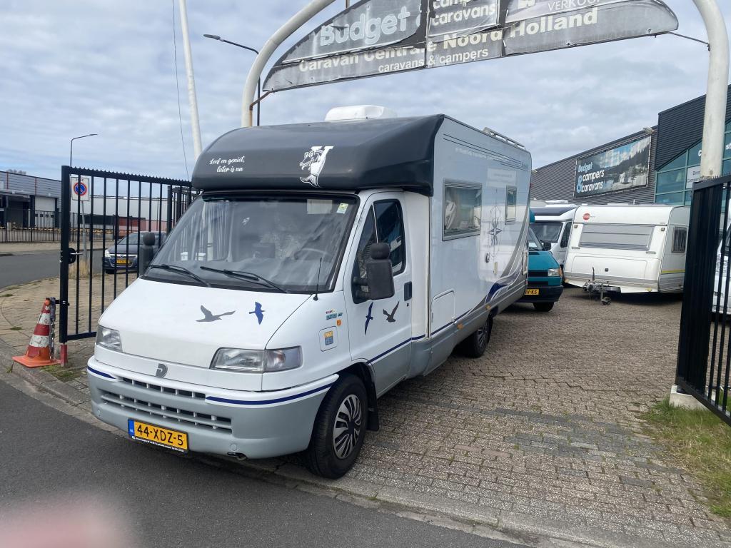 Dethleffs Globetrotter Frans bed Airco dinette, Koelkast, Ringverwarming, Treinzit, Bedrijf