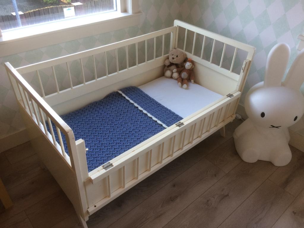 Vintage ledikant, Ophalen, Zo goed als nieuw