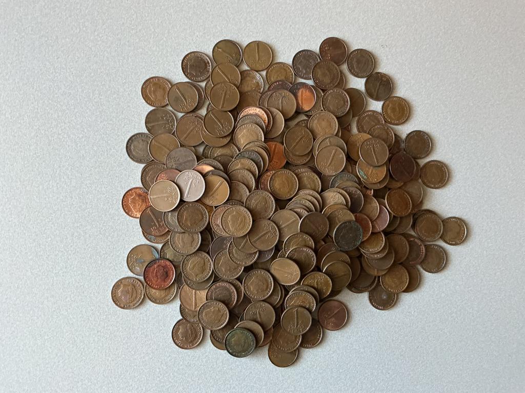 Te koop 300 Juliana Centen, Postzegels en Munten, Munten | Nederland, Verzenden, Koningin Juliana, 1 cent