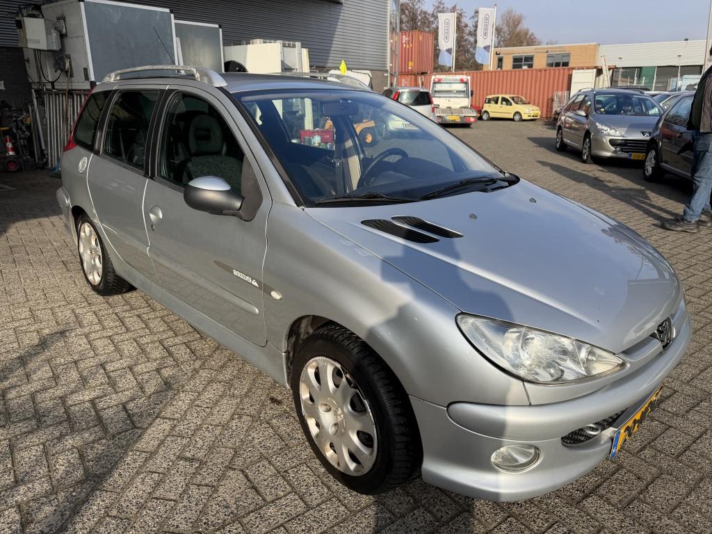 Peugeot 206 SW 1.6-16V Quiksilver (bj 2003), Voorwielaandrijving, 4 cilinders, Origineel Nederlands, Handgeschakeld