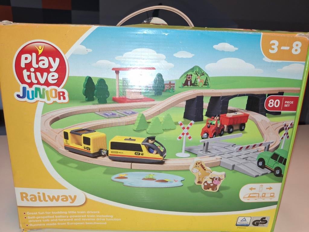 Houten treinbaan Playtive Junior - 80-delig (mist 1 stokje), Ophalen of Verzenden, Zo goed als nieuw, Jongen of Meisje
