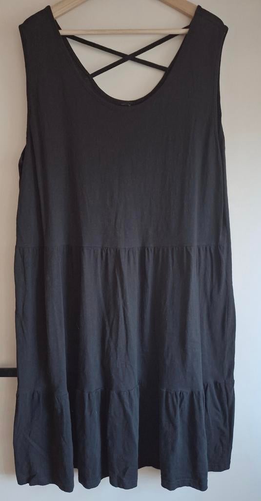 Nieuwe zwarte jurk maat 52 met kruisbandjes, Ophalen of Verzenden, Nieuw, Zwart