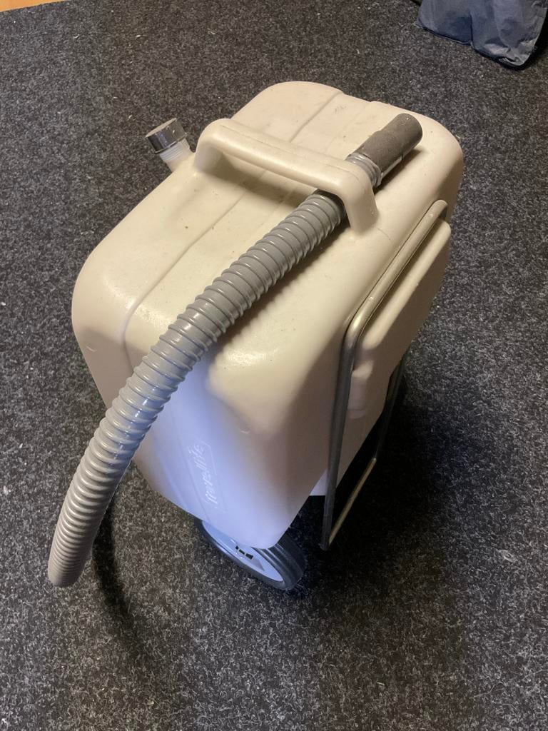 Vuilwatertank met wielen en slang - NIEUW, Ophalen, Nieuw