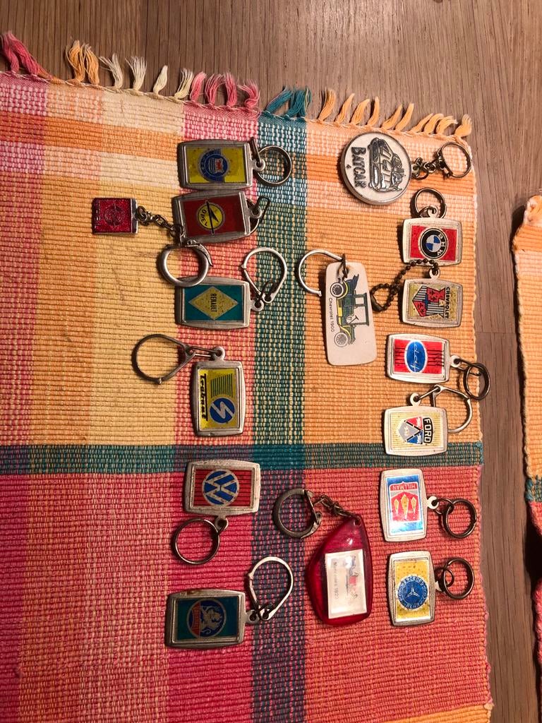 Vintage Sleutelhangers Auto Merken Collectie, Ophalen of Verzenden, Gebruikt, Gebruiksvoorwerp