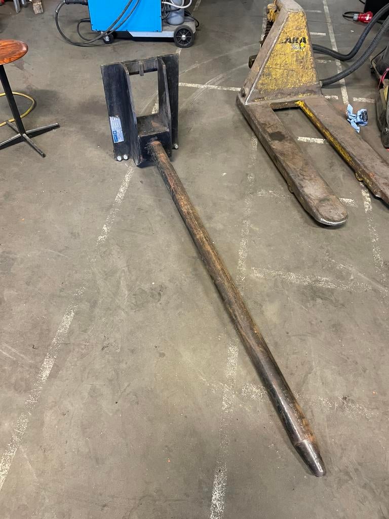 Tapijtdoorn 150cm, Ophalen, ?, Zo goed als nieuw, ?