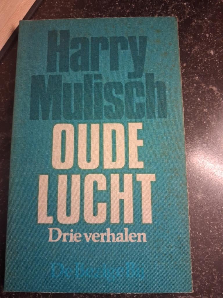Harry Mulisch - Oude Lucht (Drie verhalen), Boeken, Ophalen of Verzenden, Gelezen, Harry Mulisch, Nederland