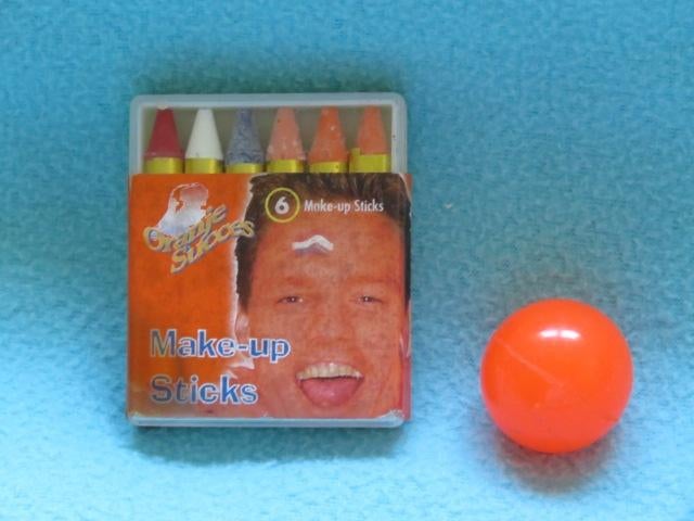 1 EURO OF GRATIS Schminkstiften rood-wit-blauw-oranje + bal, Hobby en Vrije tijd, Feestartikelen, Nieuw, Schmink, Oranje of Koningsdag