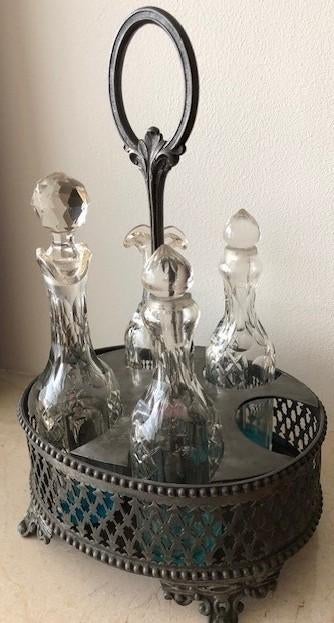 Tinnen standaard met kristallen flesjes, Antiek en Kunst, Antiek | Glas en Kristal, Ophalen