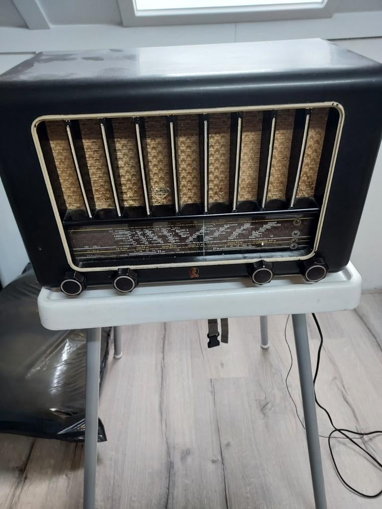 NSF 283 buizenradio uit 1950 - Werkend exemplaar, Antiek en Kunst, Antiek | Tv's en Audio, Ophalen