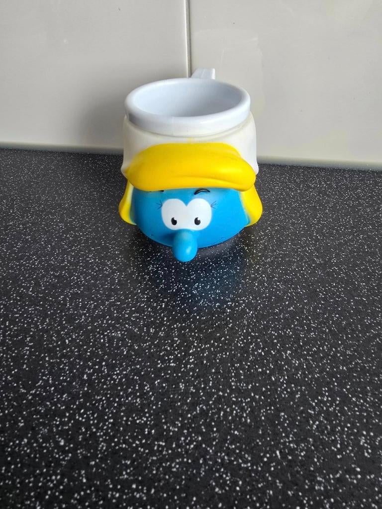 leuke smurfen bekers, Verzamelen, Smurfen, Zo goed als nieuw, Gebruiksvoorwerp, Verschillende Smurfen, Ophalen of Verzenden