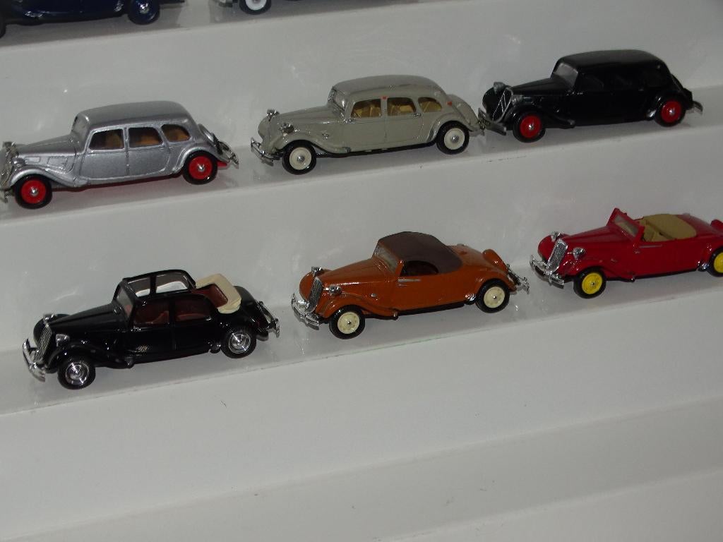 Verzameling 6 Citroen traction avant modellen, plastic, 1:43, Hobby en Vrije tijd, Modelauto's | 1:43, Ophalen of Verzenden, Zo goed als nieuw