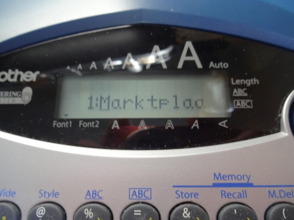 Labelwriter  BROTHER P-TOUCH 1850  met bijna volle cartridge, Qwerty, Ophalen of Verzenden, Zo goed als nieuw, Tape-label