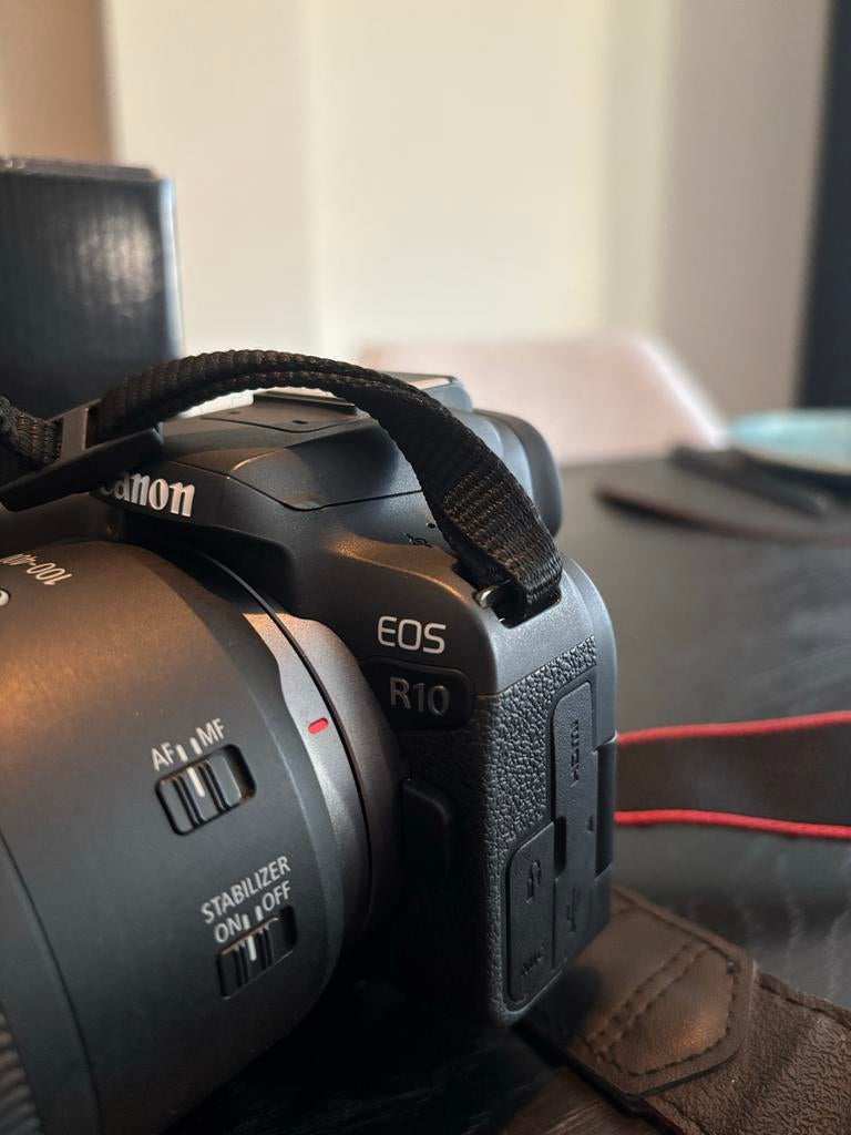 Canon R10 met 2 lenzen, Audio, Tv en Foto, Fotocamera's Digitaal, Ophalen of Verzenden, Zo goed als nieuw, Spiegelreflex, Canon