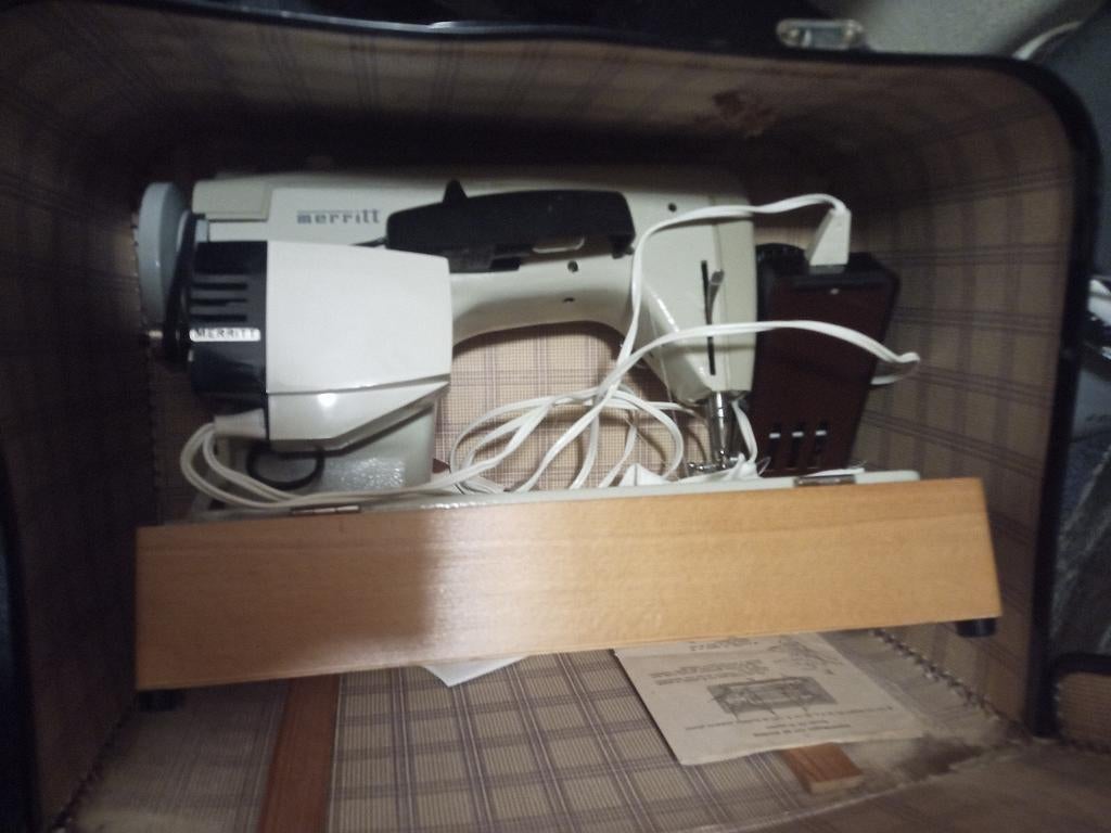 Vintage Singer Merritt naaimachine, Hobby en Vrije tijd, Naaimachines en Toebehoren, Ophalen of Verzenden, Gebruikt, Naaimachine
