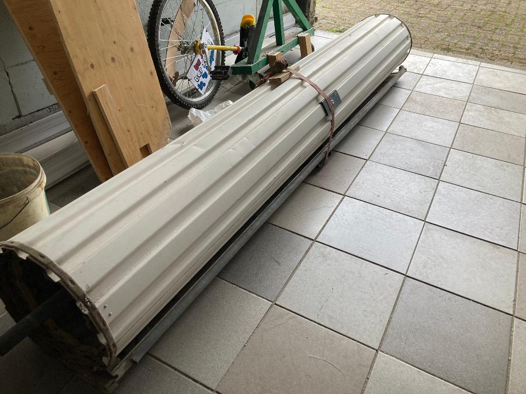 Polynorm roldeur, Ophalen, Gebruikt, Garagedeur, Metaal