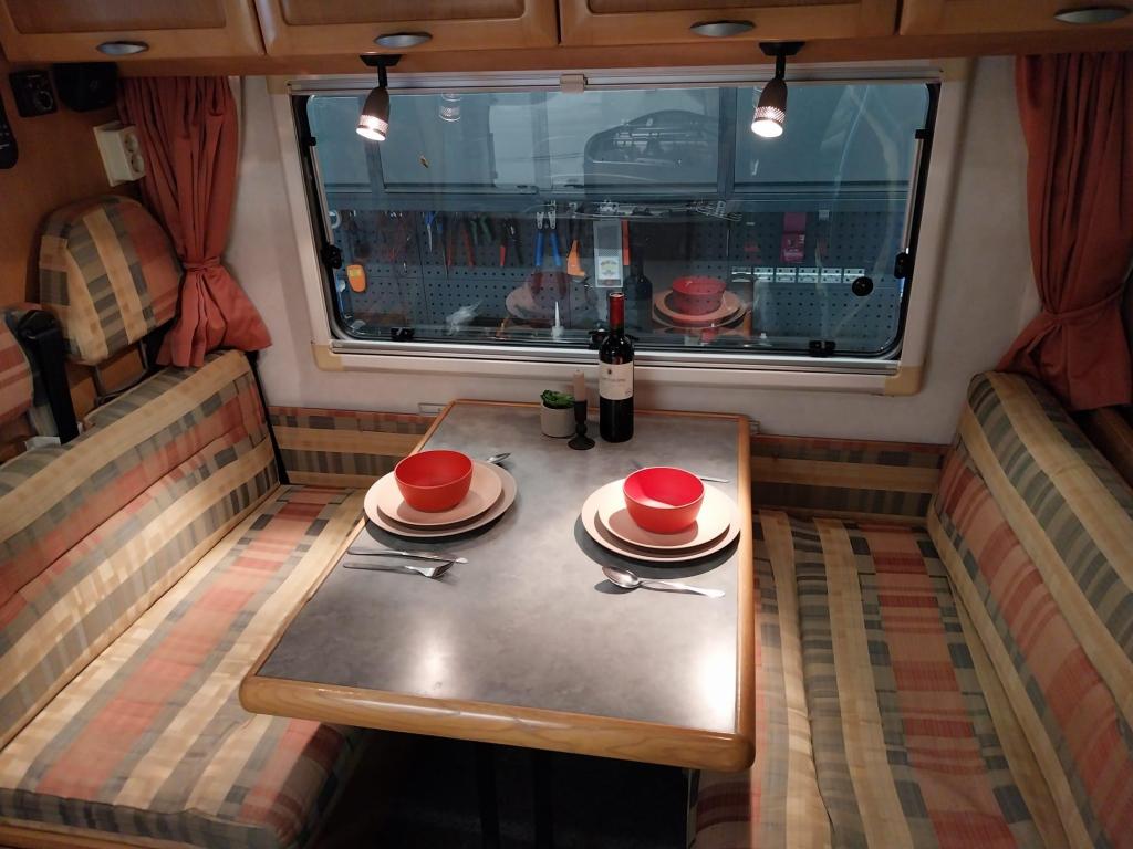 Leuke Hymer Tramp met Maxfann en zonnepaneel !!!, Caravans en Kamperen, Niet ingevuld, Ringverwarming, Fiat, Treinzit