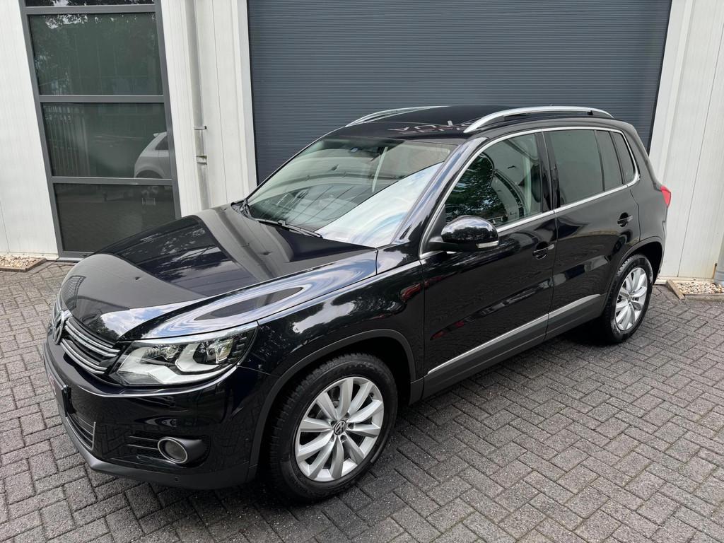 Volkswagen Tiguan 1.4 TSI Sport & Style 122 Pk Pano/Xenon/Le, Voorwielaandrijving, 15 km/l, Gebruikt, 4 cilinders