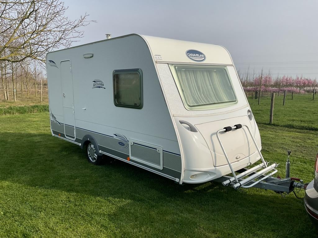 Caravelair Antares luxe 400    2011, Caravans en Kamperen, Caravans, Vast bed, Schokbreker, Treinzit, 750 - 1000 kg